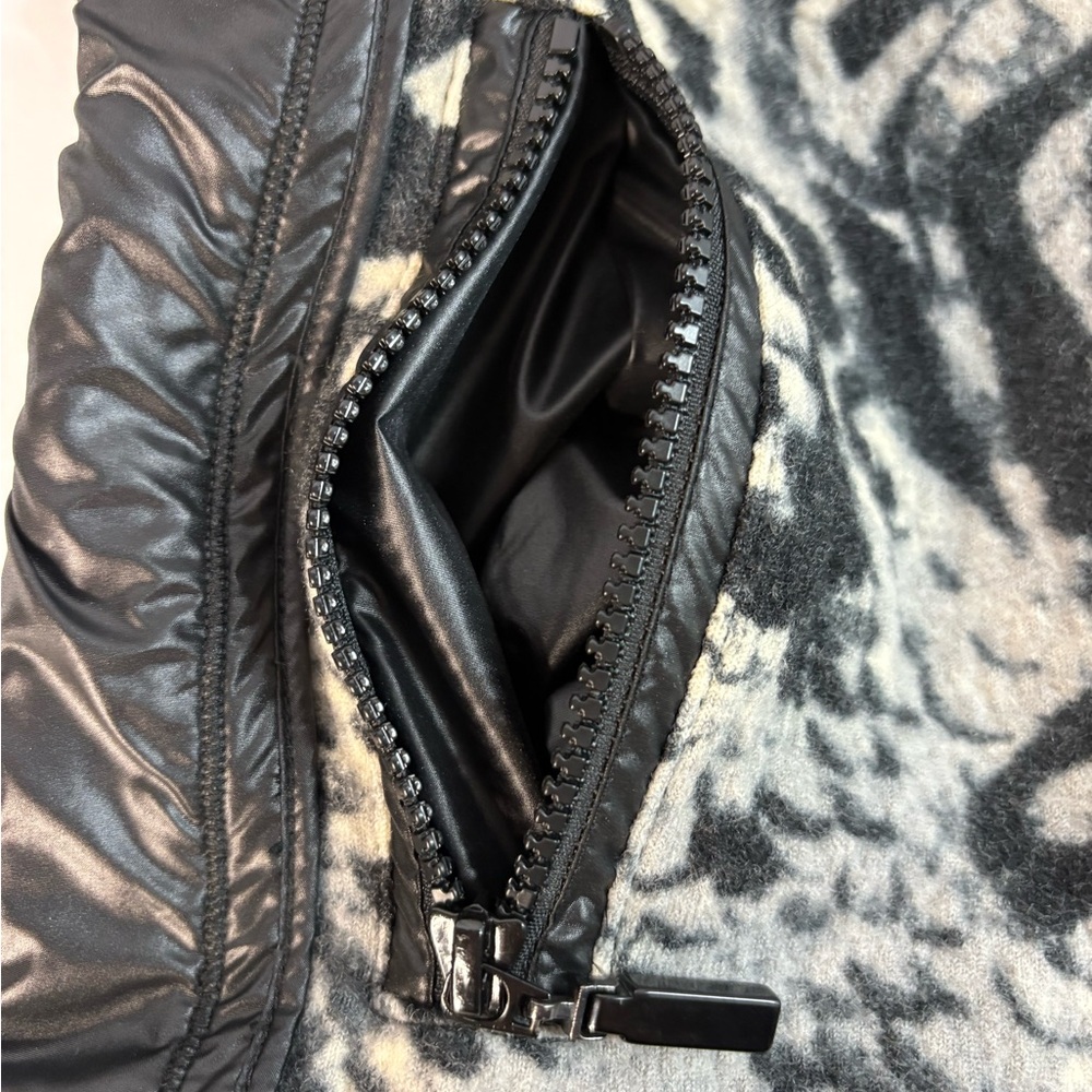 Basler Women’s 6 Designer Zebra Animal Print 100% Wool Jacket w/ Faux Leather - Picture 9 of 12